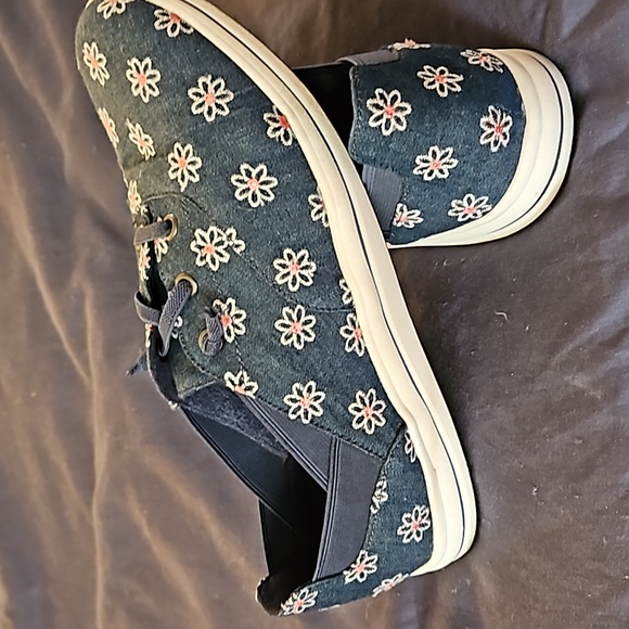 Women's sneakers - Picture 3 of 3